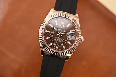 rolex sky dweller gold oysterflex